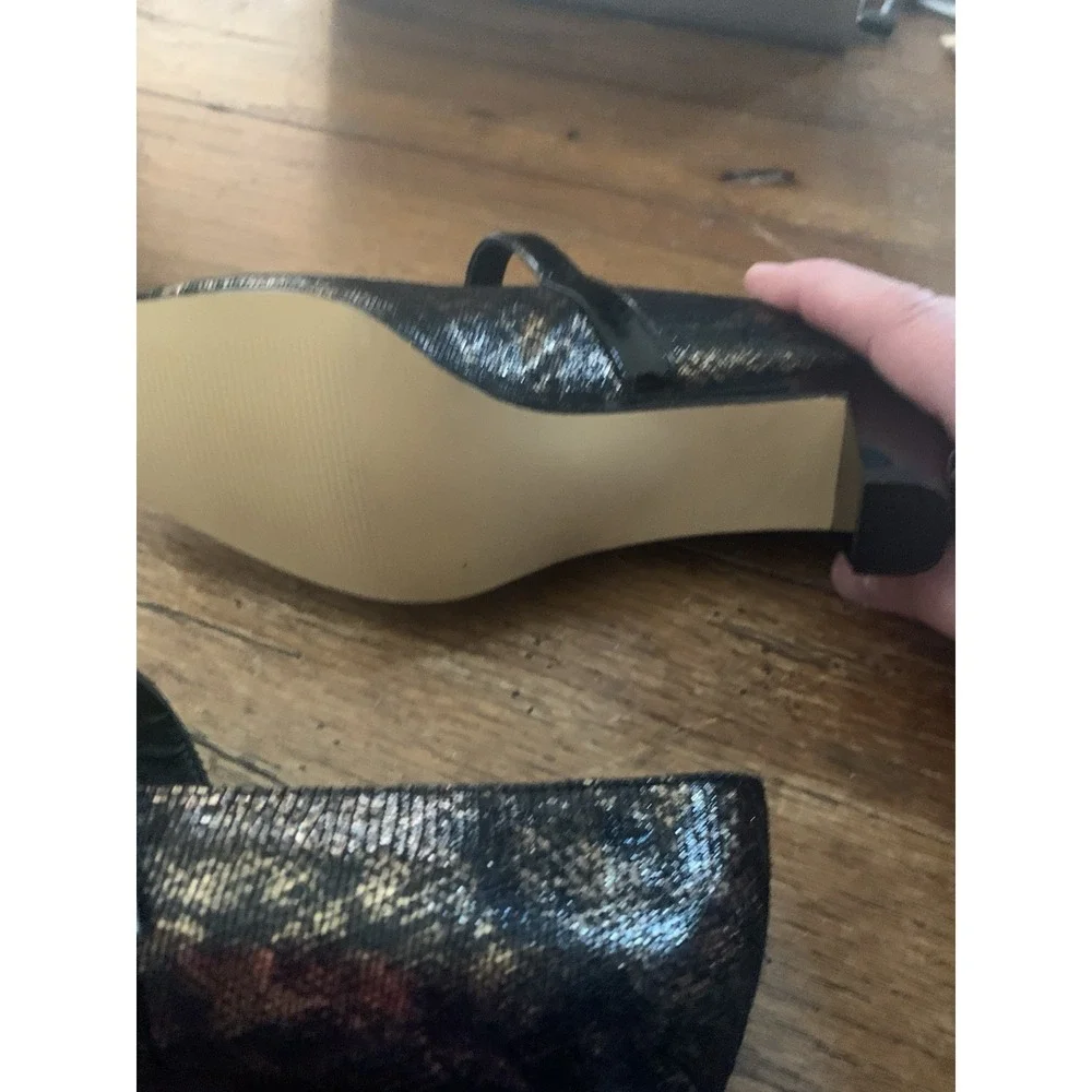 Rose Petals By Walking Cradles Women's Buckle Heels 7.5 Narrow Black‎ Gold